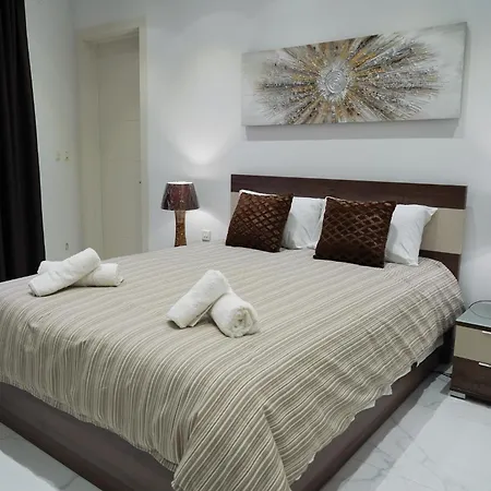 Southview Luxury Penthouse דירה *