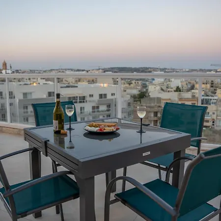 Southview Luxury Penthouse 아파트