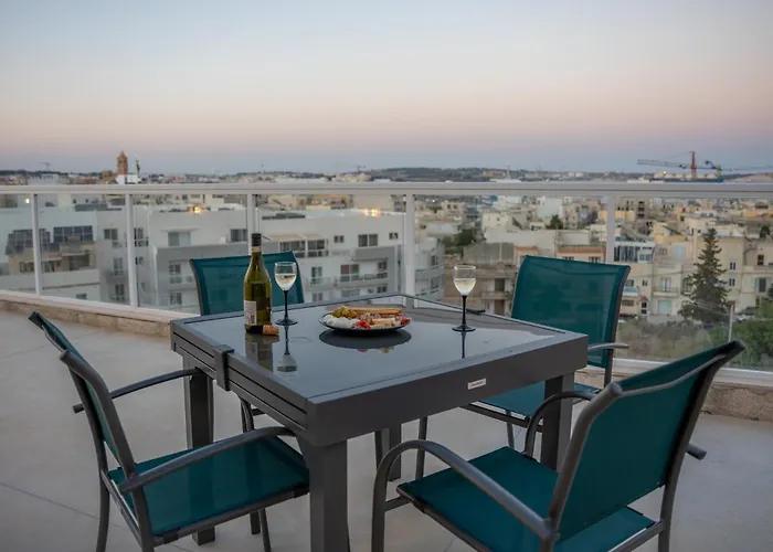 Southview Luxury Penthouse דירה